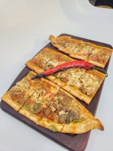 Kuşbaşı Kaşarlı Pide
